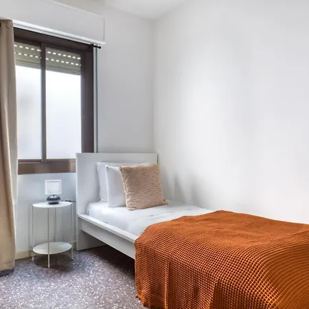 Sants-montjuic 2br W Balcony Bcn-64 דירה *